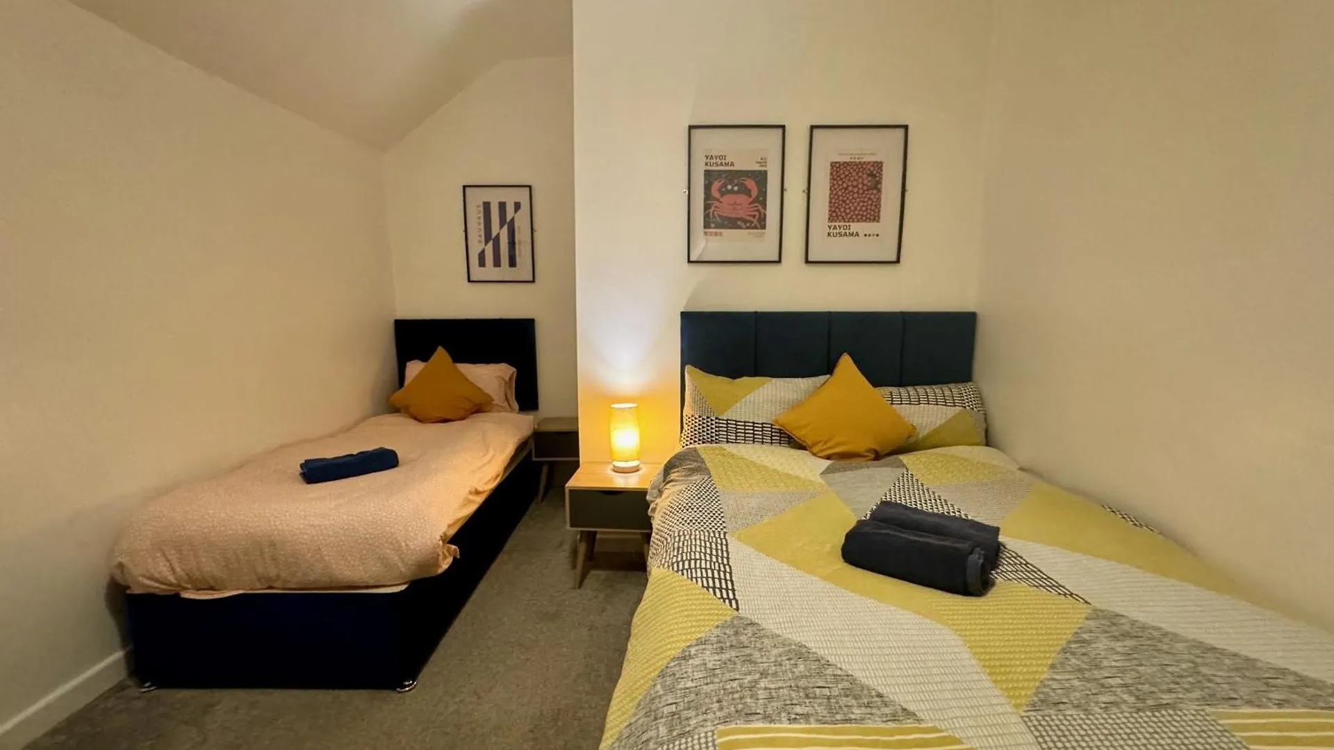 Space For Groups, 10 Mins From Centre With Parking! Кардифф 0*,  Великобритания