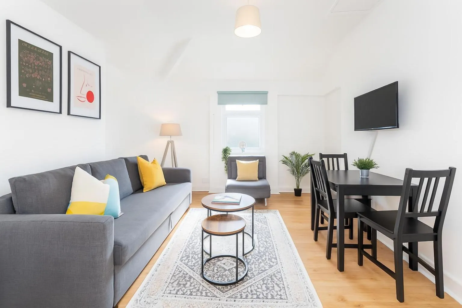Апартаменты Space For Groups, 10 Mins From Centre With Parking! Кардифф